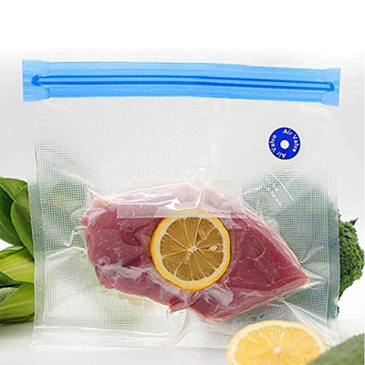Το Sous Vide τοποθετεί τις επαναχρησιμοποιήσιμες κενές τσάντες αποθήκευσης τροφίμων τσαντών φερμουάρ με τη σφράγιση των συνδετήρων σε σάκκο